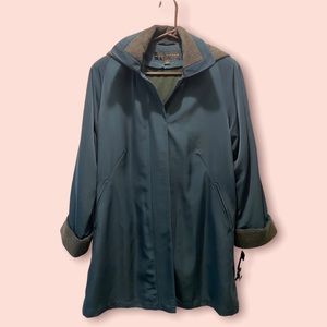 Misty Harbor raincoat with removable lining green size 8